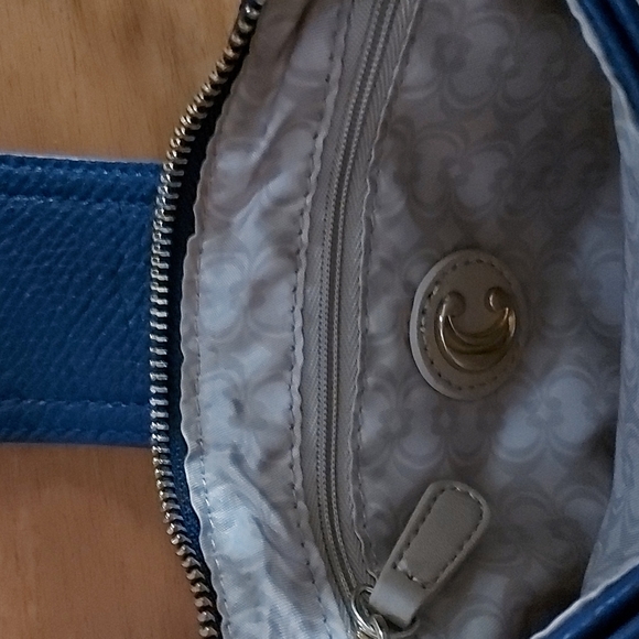 Charming Charlie Shoulder Bag - Picture 2 of 3